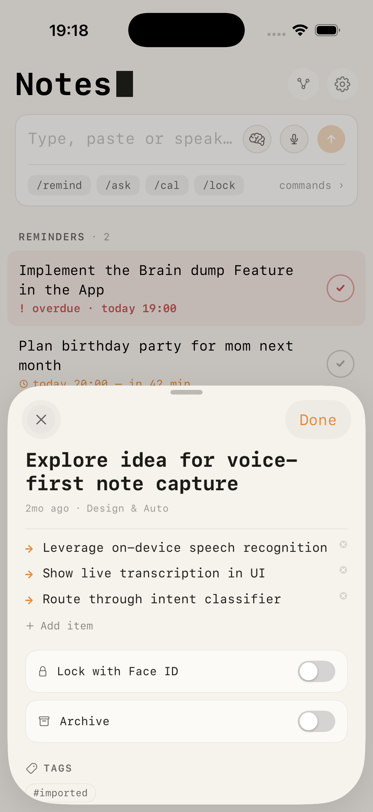 Note detail sheet with bullet items, Face ID lock and archive